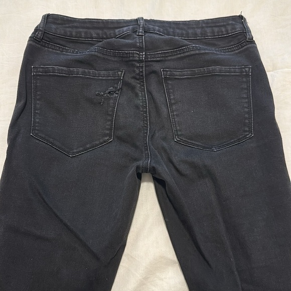 NWOT Refuge High Rise Super Distressed Skinny Jean in Black Ultra Stretch Size 4 - Picture 10 of 10